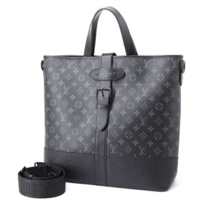 9397606 01 Louis Vuitton Emplant On The Go MM Black