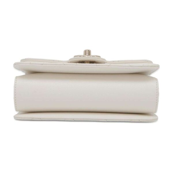 9433526 03 Chanel Matelasse Coco Mark Caviar Shoulder Bag White