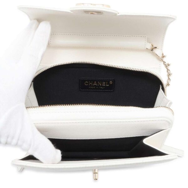 9433526 05 Chanel Matelasse Coco Mark Caviar Shoulder Bag White