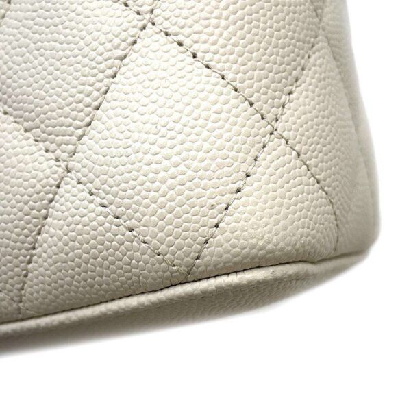 9441286 07 Chanel Vanity Coco Mark Matelasse Caviar Shoulder Bag White