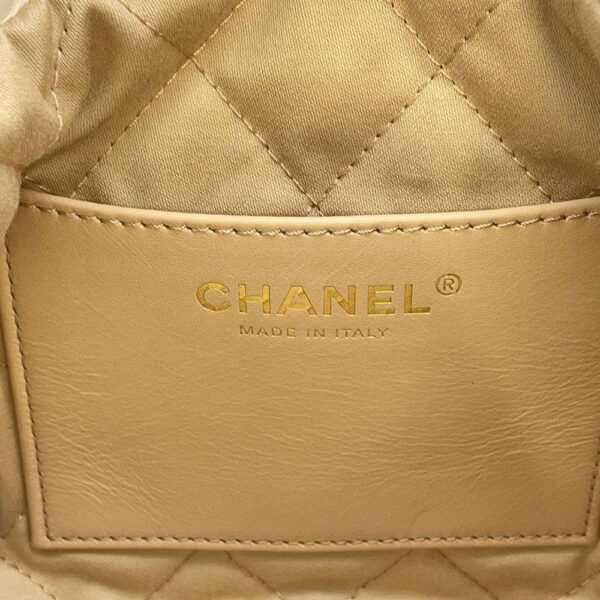 9464100 12 Chanel 22 Mini Calfskin Bag White