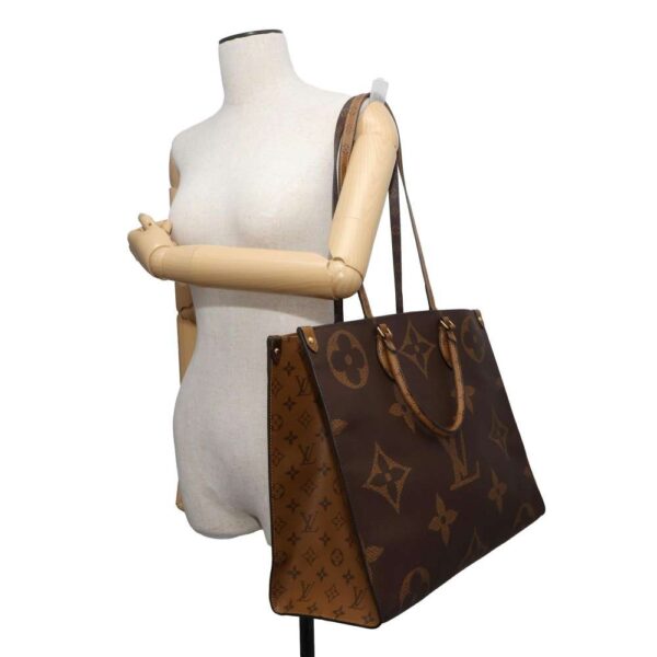 9465138 05 Louis Vuitton On The Go GM Monogram Reverse Giant Tote Bag