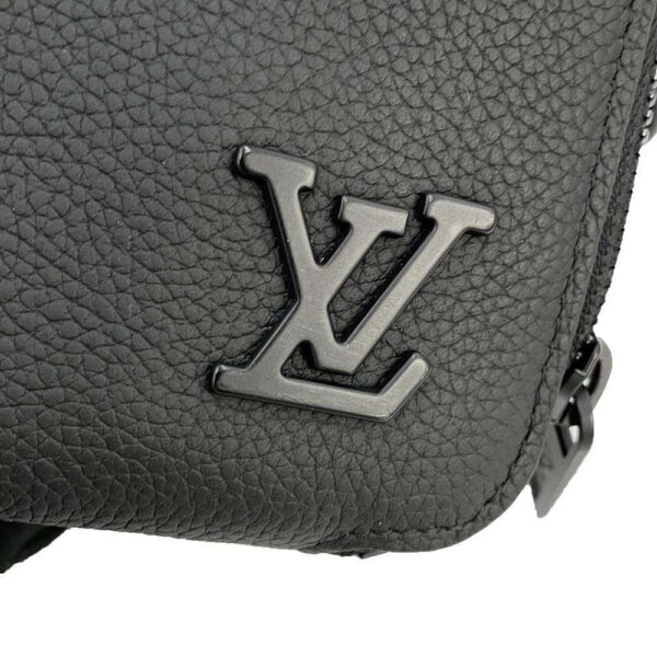 9487734 13 Louis Vuitton Alpha Wearable Wallet Grain Calf Shoulder Bag Black