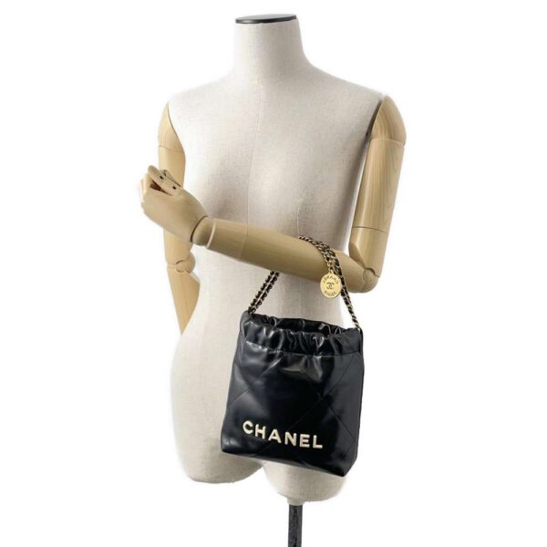 9499164 04 Chanel 22 Matelasse Shiny Calf 2way Shoulder Bag Black