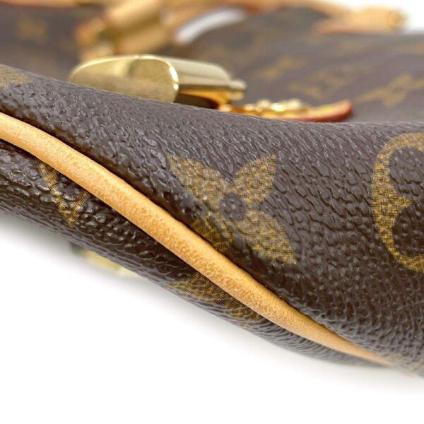 9502123 09 Louis Vuitton Neo Monogram Handbag