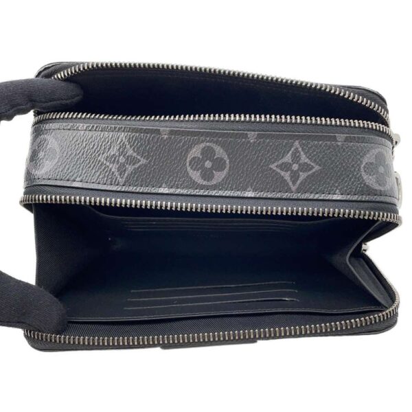 9516663 05 Louis Vuitton Alpha Wearable Wallet Eclipse Shoulder Bag Black