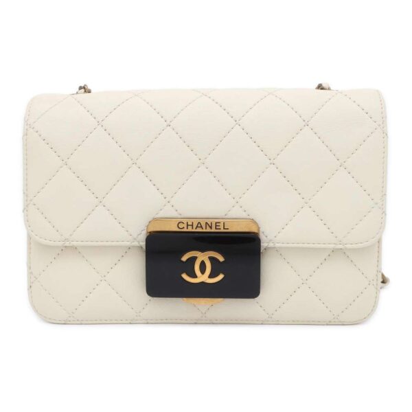 9535763 01 Chanel Beauty Lock Flap Coco Mark Leather Shoulder Bag White