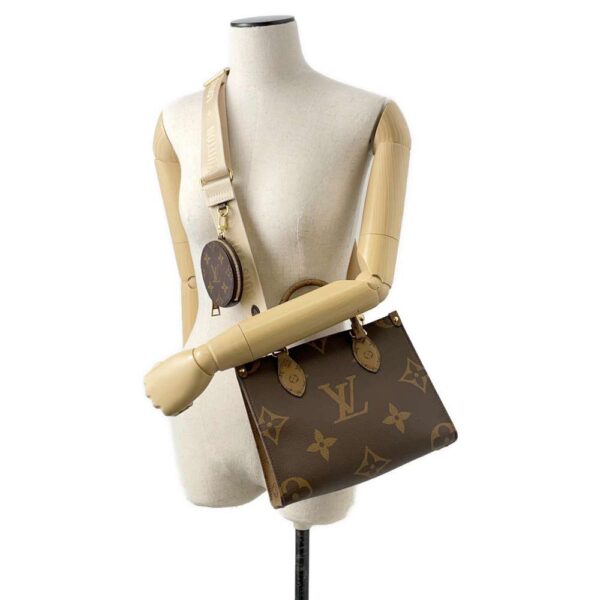 9603134 05 Louis Vuitton On The Go PM Monogram Reverse Handbag