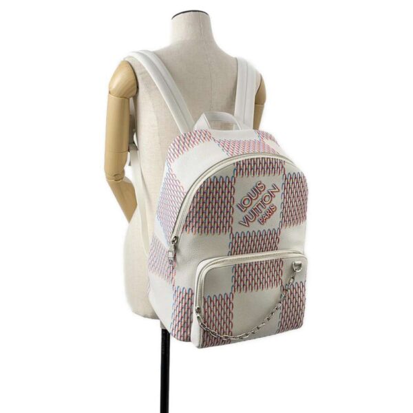 9605596 04 Louis Vuitton Spray Racer Damier Rucksack White