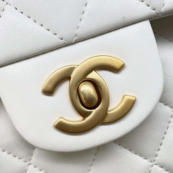 9606609 13 Chanel Matelasse 23 Coco Mark Double Chain Caviar Bag White