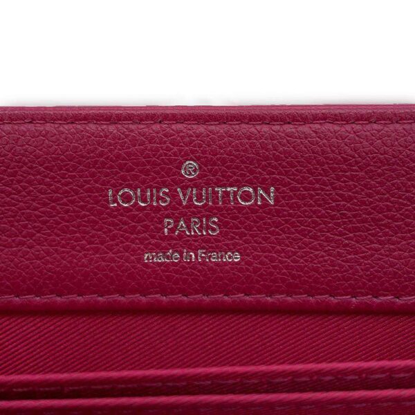 9607842 17 Louis Vuitton Lock Me 2 Leather Handbag Bicolor