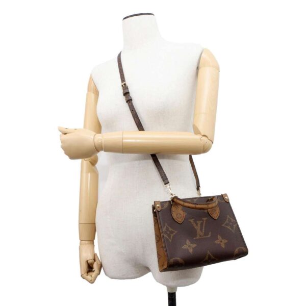 9624023 05 Louis Vuitton On the Go BB Monogram Reverse Handbag 2way