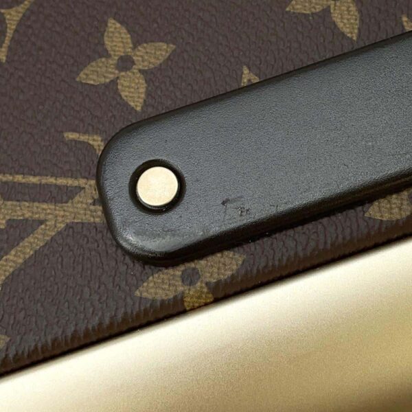 9671393 06 Louis Vuitton Horizon 70 Monogram Carry Case