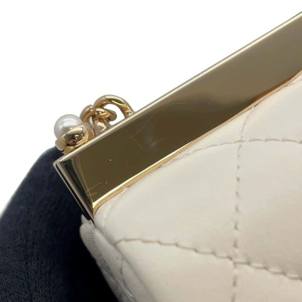 9718715 11 Chanel Cocomark Matelasse Lambskin Clutch