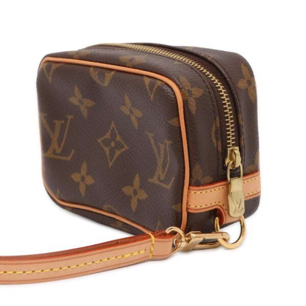 9739635 02 Louis Vuitton Truth Wapiti Monogram Pouch