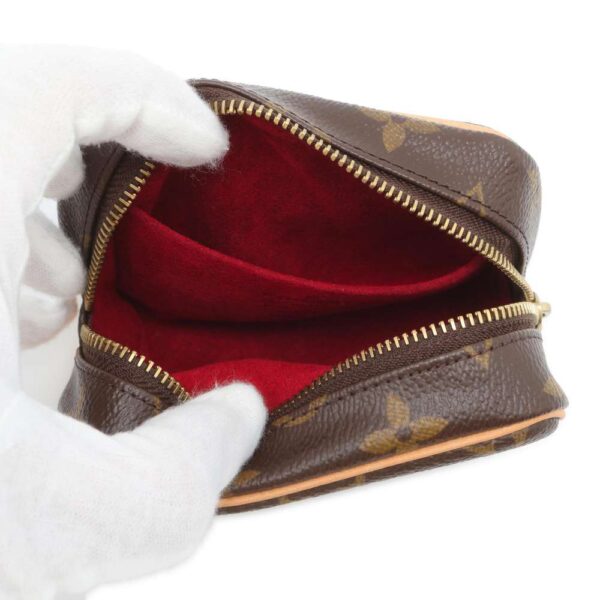 9739635 04 Louis Vuitton Truth Wapiti Monogram Pouch