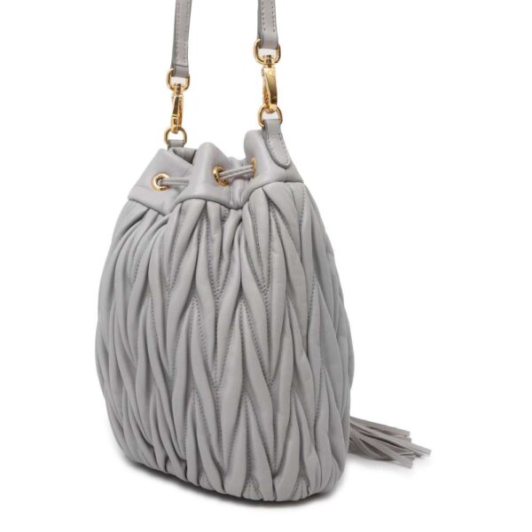 9749962 02 Miu Miu Shoulder Bag Matelassé Drawstring Leather Grey