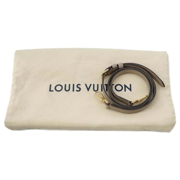 9750890 14 Louis Vuitton Capucines BB Taurillon Leather Handbag 2way