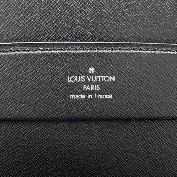 9751538 15 Louis Vuitton Taiga Diplomat Attaché Case Black