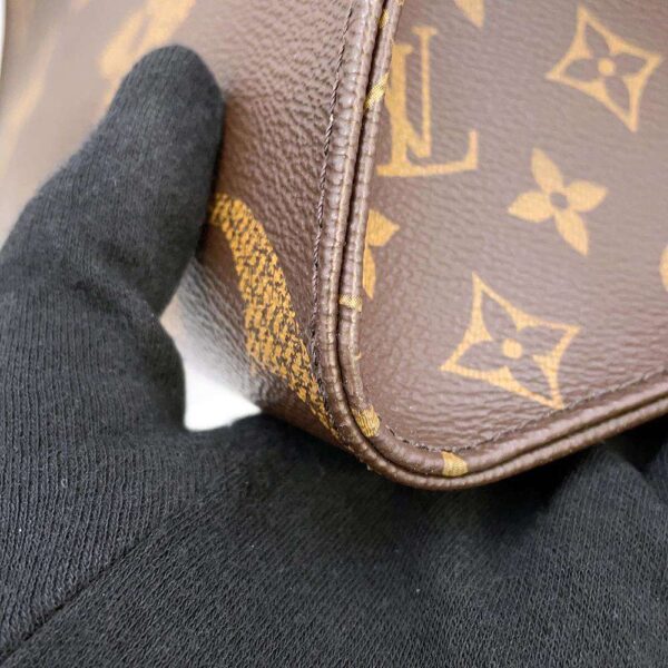 9752238 07 Louis Vuitton On The Go MM Monogram Reverse Tote Bag