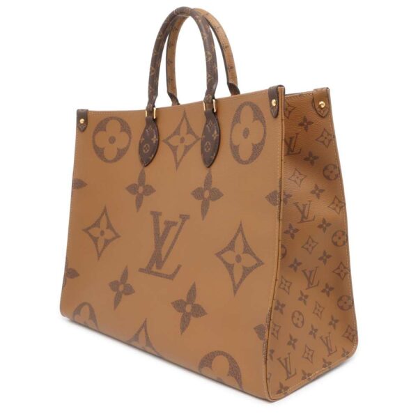 9752276 02 Louis Vuitton On The Go GM Monogram Reverse Tote Bag