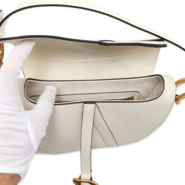 9754270 05 Christian Dior Saddle Leather Shoulder Bag White