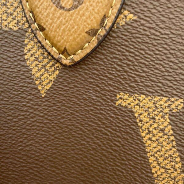 9758537 07 Louis Vuitton Monogram Reverse Giant On The Go MM Tote Bag