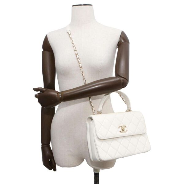 9772779 05 Chanel Cocomark Matelasse Top Handle Lambskin 2way Chain Shoulder Bag White