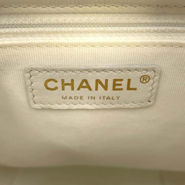 9792234 15 Chanel Matelasse Coco Mark Caviar Skin Backpack White