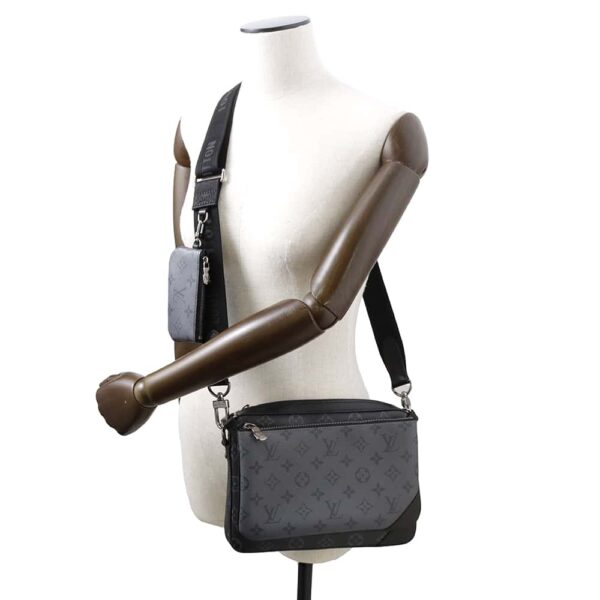 9806689 04 Louis Vuitton Trio Messenger Eclipse Reverse Shoulder Bag