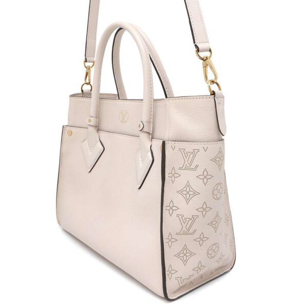 9814523 02 Louis Vuitton Mahina Calf Leather On My Side MM 2way Shoulder Bag