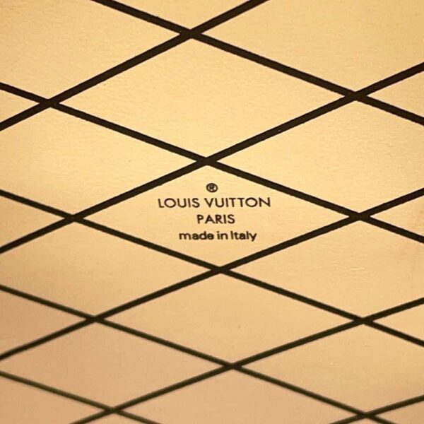 9817692 16 Louis Vuitton Petite Boite Chapeau Monogram Handbag