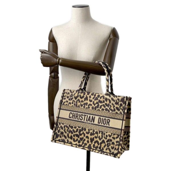 9819511 04 Christian Dior Book Tote Leopard Medium Canvas Tote Bag Leopard