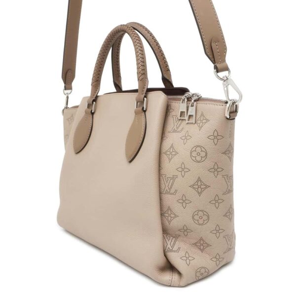 9819894 02 Louis Vuitton Monogram Mahina Omair 2way Shoulder Bag