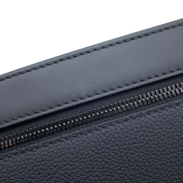 9820357 10 Louis Vuitton Aerogram Leather Messenger Voyage Clutch Black