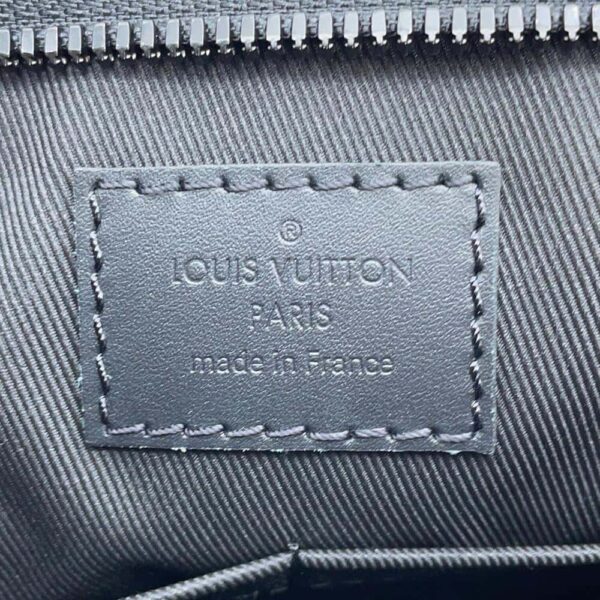 9820357 11 Louis Vuitton Aerogram Leather Messenger Voyage Clutch Black