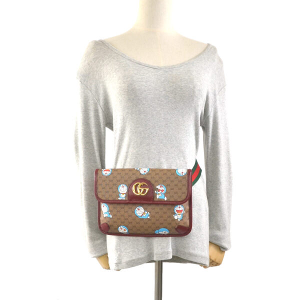 99131g 2 Gucci Doraemon Waist Pouch Canvas Beige