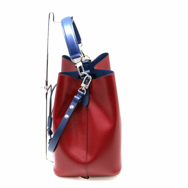 a2008335 5 Louis Vuitton Neo Noe Shoulder Bag Epi Cherry Berry Red