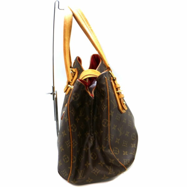 a2008597 4 Louis Vuitton Greet Handbag Monogram Canvas Brown