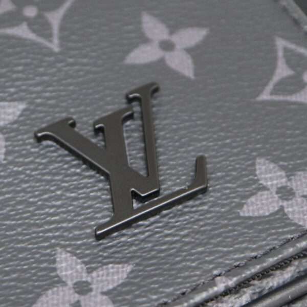 a21 2264 7 Louis Vuitton District PM NM Shoulder Bag Monogram Eclipse Gray