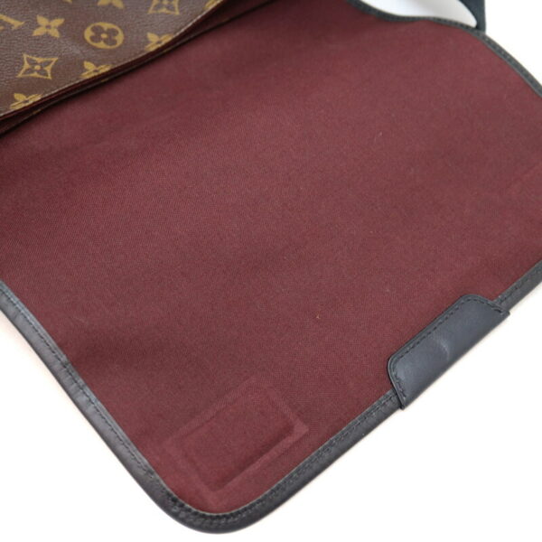 a21 450 10 Louis Vuitton Bus MM Shoulder Bag Monogram Brown