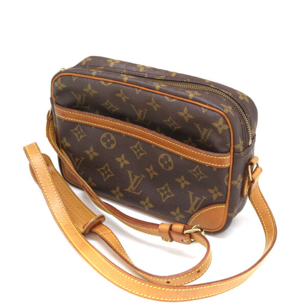 a21 4592 1 Louis Vuitton Trocadero 23 Shoulder Bag Monogram Brown