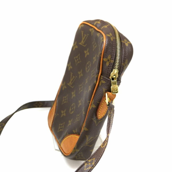 a21 5441 4 Louis Vuitton Danube Shoulder Bag Monogram Brown