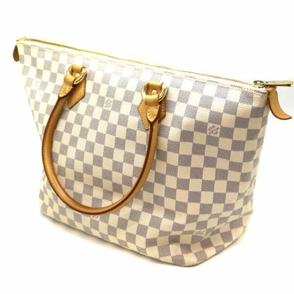 a21 6813 1 Louis Vuitton Saleya MM Tote Bag Damier White