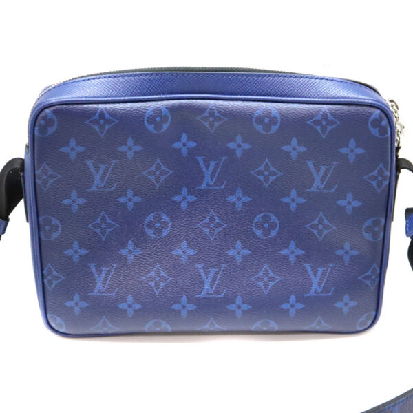 a21 7901 3 Louis Vuitton Outdoor Messenger PM Taiga Shoulder Bag