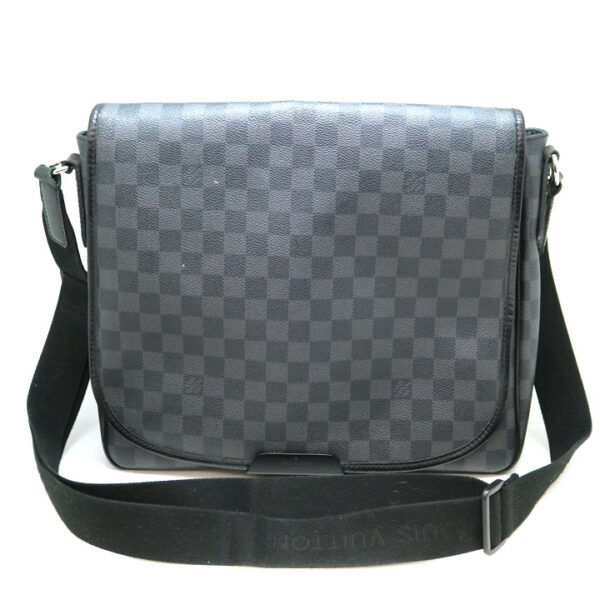 a21 8510 2 Louis Vuitton Daniel MM Shoulder Bag Damier Black