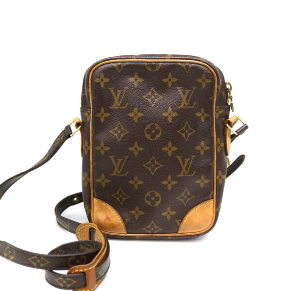 a21 8657 3 Louis Vuitton Amazon Shoulder Bag Monogram