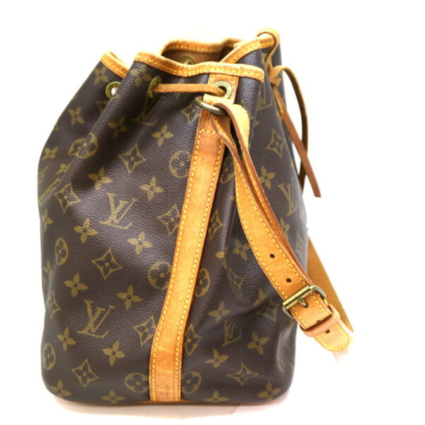 a21 950 4 Louis Vuitton Petit Noe Shoulder Bag Monogram Brown