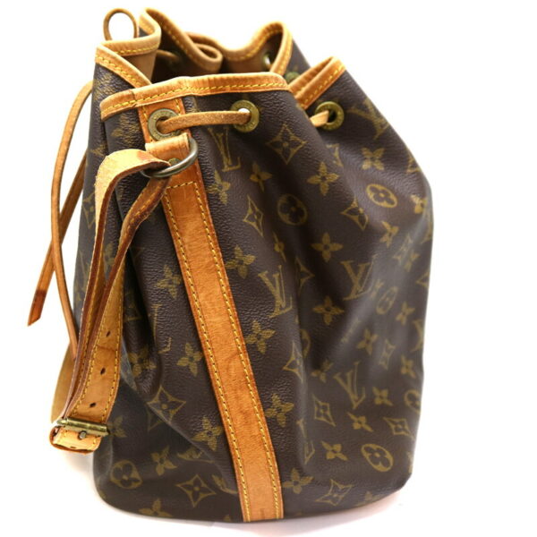 a21 950 5 Louis Vuitton Petit Noe Shoulder Bag Monogram Brown