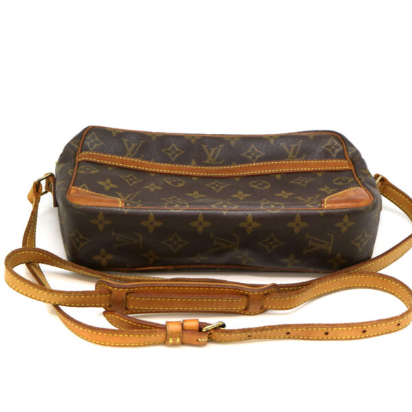 a21 9605 6 Louis Vuitton Trocadero 27 Shoulder Bag Monogram Brown